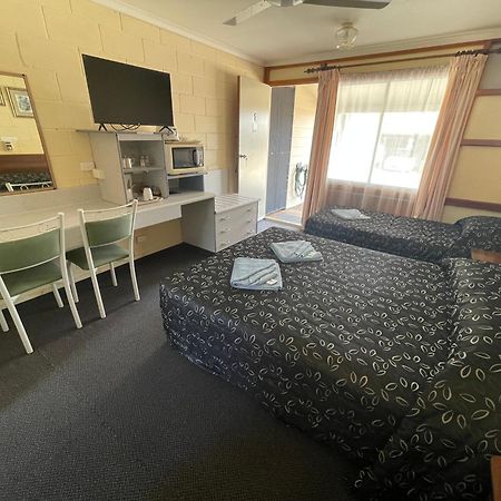 Warrego Motel Charleville Exterior foto