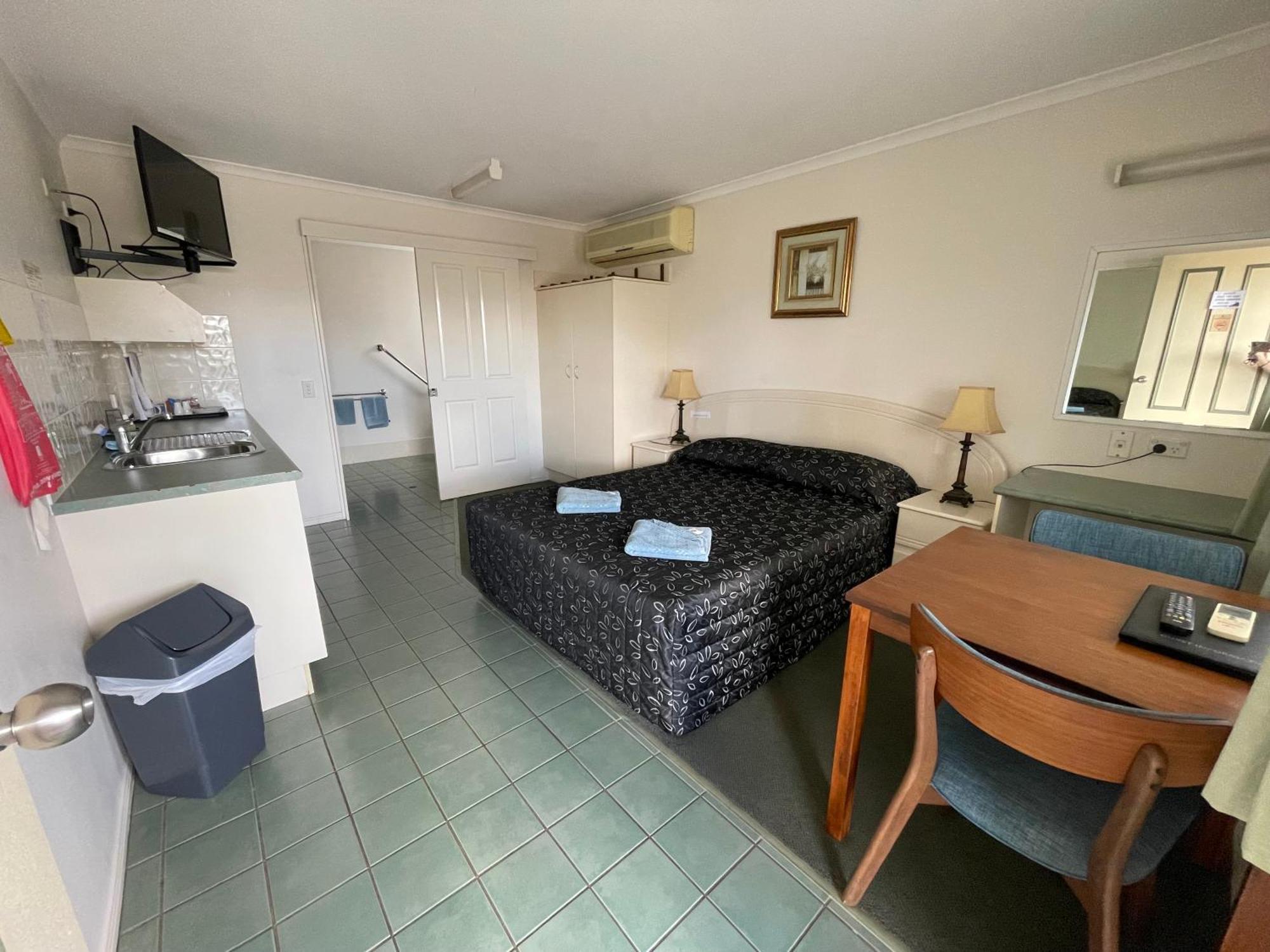 Warrego Motel Charleville Exterior foto