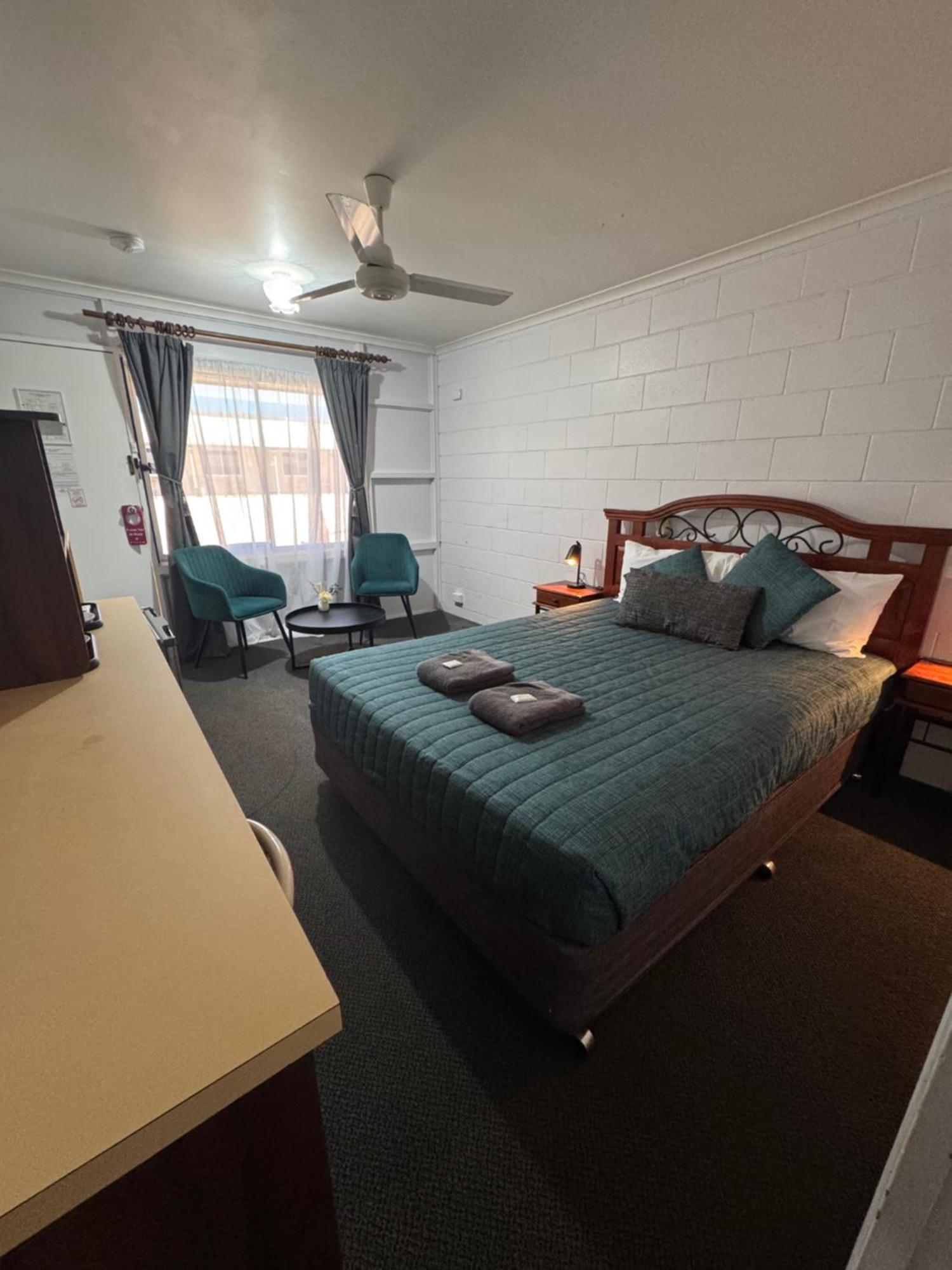 Warrego Motel Charleville Exterior foto
