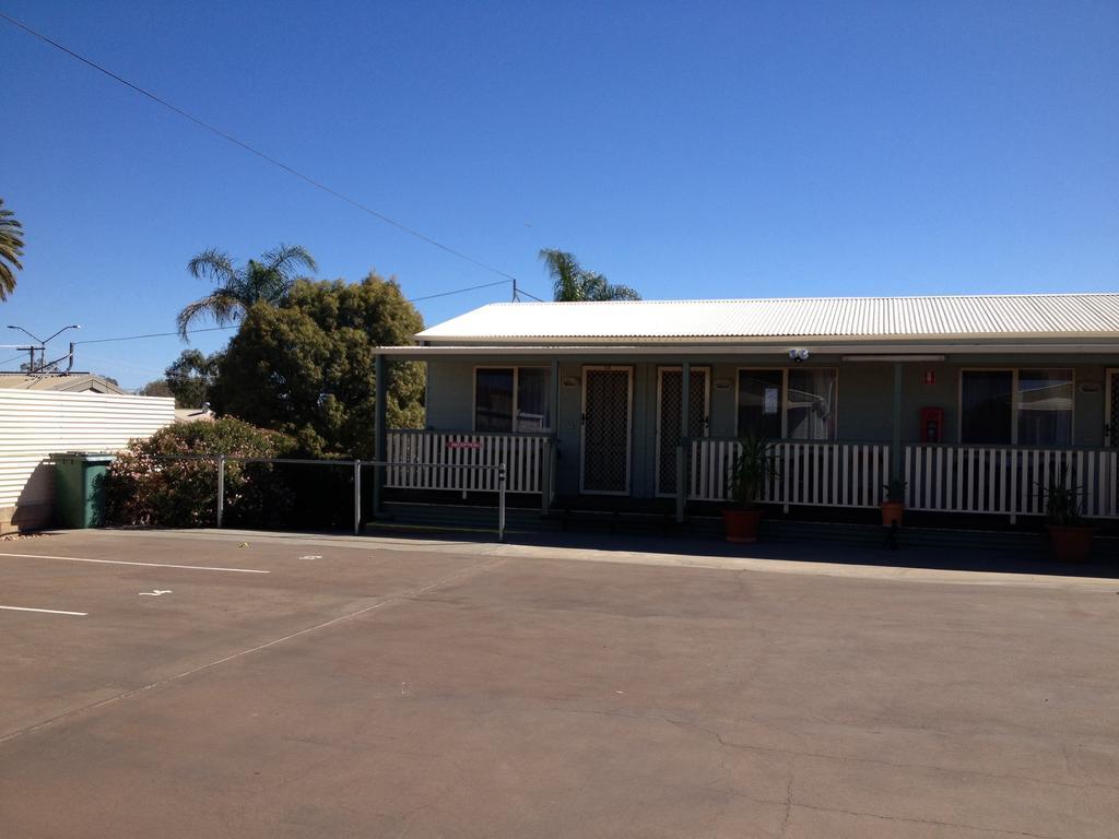 Warrego Motel Charleville Exterior foto